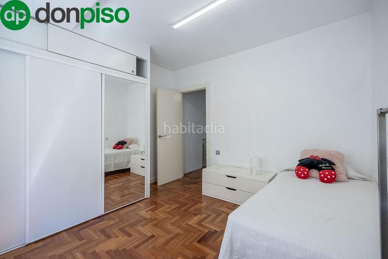 Foto 44d35ddf-1c36-46df-bdaa-e2d33b4a07ad. Piso magnifico piso muy luminoso de 155 m2 en Pajaritos! en Granada