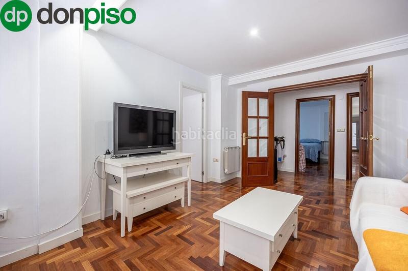 Foto 4f702899-23f9-4114-849f-b961abbc0ad5. Piso magnifico piso muy luminoso de 155 m2 en Pajaritos! en Granada