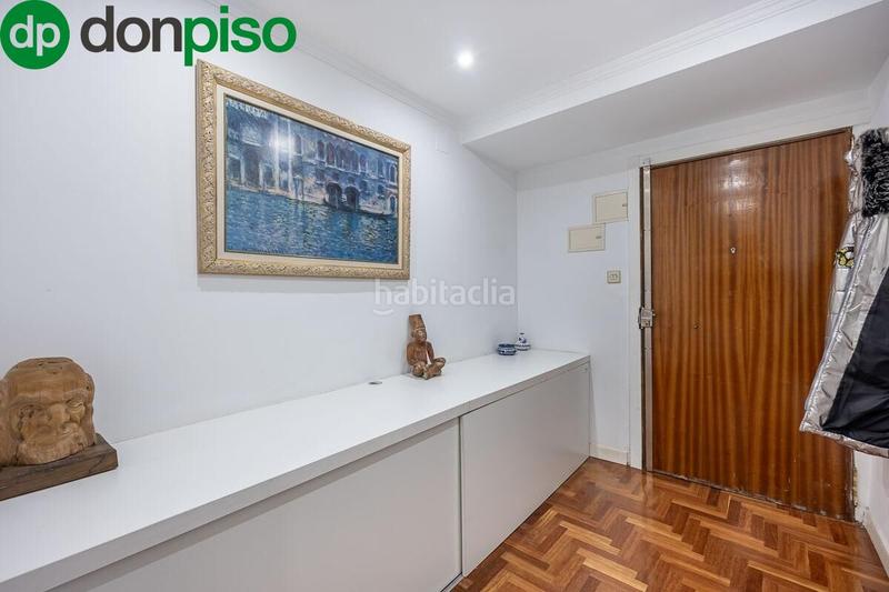 Foto b05bb7aa-c19a-49c9-9ba6-0e2b5d82e7ed. Piso magnifico piso muy luminoso de 155 m2 en Pajaritos! en Granada