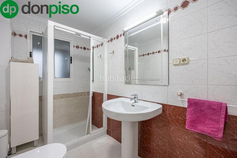 Foto ef439a93-1984-4531-96fd-bce440194a4d. Piso magnifico piso muy luminoso de 155 m2 en Pajaritos! en Granada