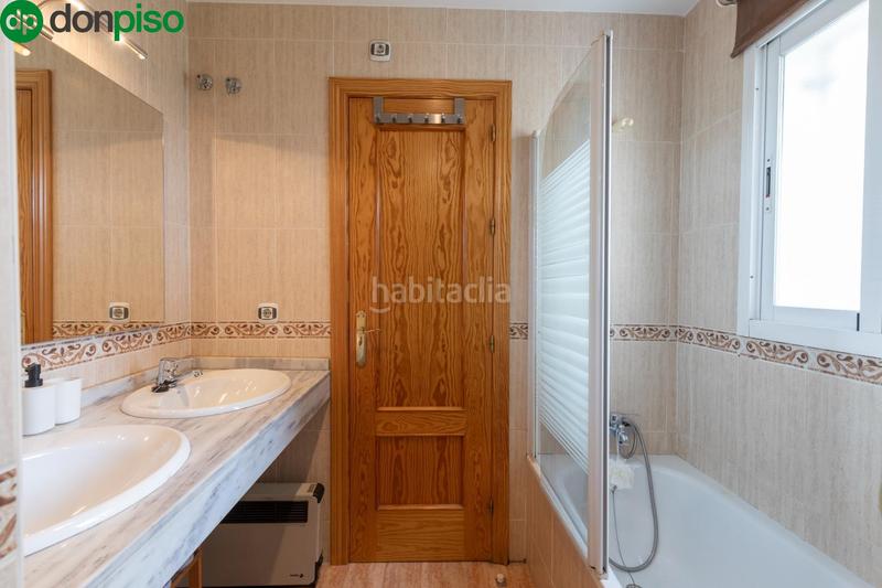 Foto 27138142-6214-4fbe-a261-6ec4e47ce0fe. Piso en Albolote