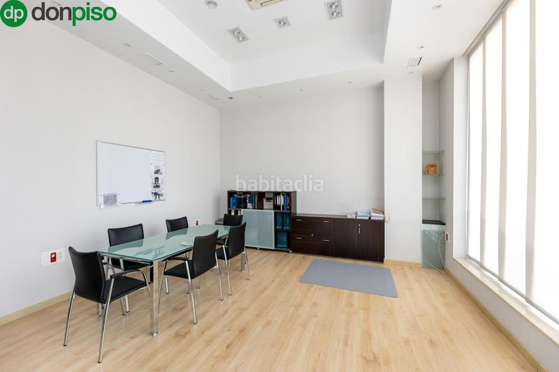 Foto 7123bd04-b12b-450a-aad0-7bf91b952c71. Local commercial dans Campus de la Salud Granada