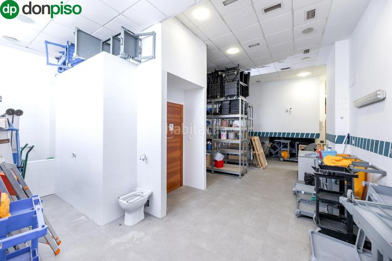 Foto b8ced21d-17df-4476-8758-5e04cd185a86. Local commercial dans Campus de la Salud Granada