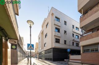Appartement  Calle el guerra. Piso de dos dormitorios, garaje y trastero.