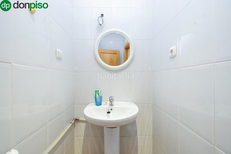 Foto 230ca773-6cff-4978-bc90-ef8b1eb6455a. Local comercial a parque nueva Granada Granada