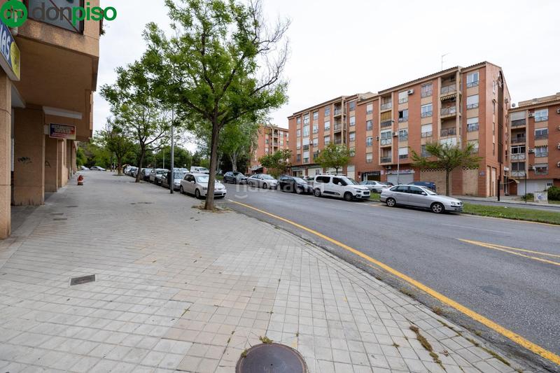 Foto 83d2e402-8a4d-4d74-857b-04d7edd397fc. Local comercial a parque nueva Granada Granada