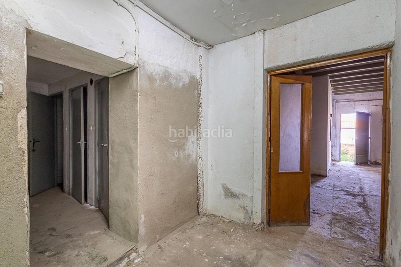 Foto 1cf7b3f8-dec8-4bb2-9179-52bd1860dfcb. Casa amb aparcament a Guadix