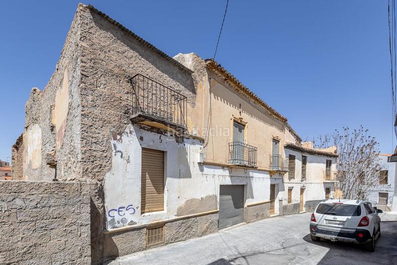 Foto b7c39f6e-40bc-4210-9bd3-25e07f328ad7. Casa amb aparcament a Guadix