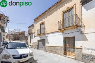 Casa  Calle benavides. Casa y nave para reformar en el centro de guadix