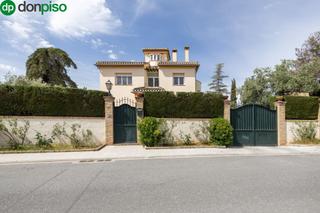 Chalet en Calle MONZONES
