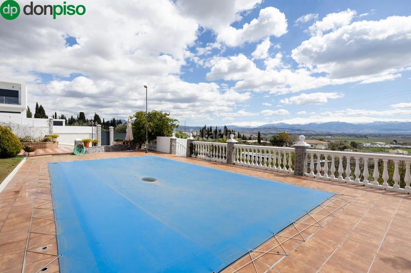 Foto 6aa4ba04-5ea6-4980-983a-9c9b38acf042. Casa espectacular casa independiente con piscina en Atarfe