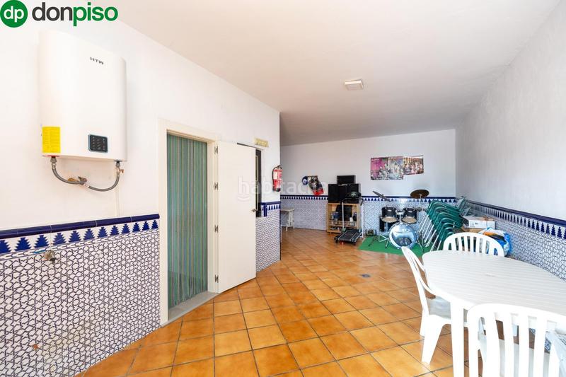 Foto a13eadbd-d556-4b12-a86b-f01394476ec8. Casa espectacular casa independiente con piscina en Atarfe