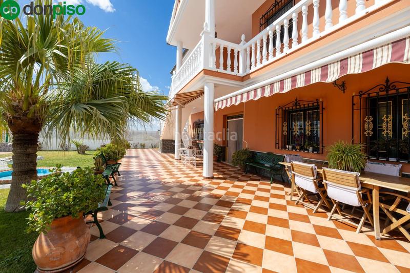 Foto a291b2e6-888f-4117-a2cc-294bc8784335. Casa espectacular casa independiente con piscina en Atarfe