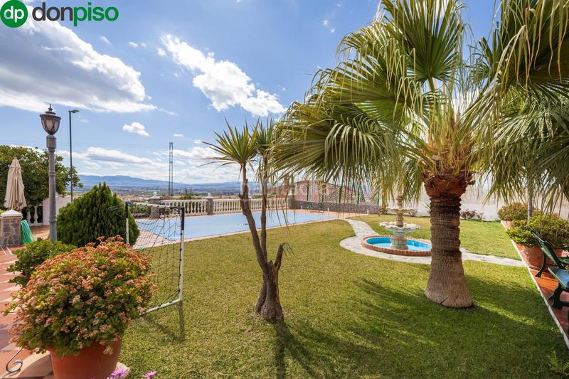 Foto afd584f0-9e3f-4312-8c75-545308fc0564. Casa espectacular casa independiente con piscina en Atarfe