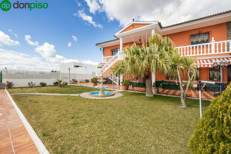 Foto e3ecb73c-33cd-48db-b622-46d293a9f3a7. Casa espectacular casa independiente con piscina en Atarfe