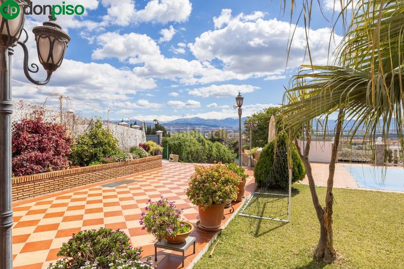 Foto eb85b3a7-970c-4c51-9179-60ece30b3517. Casa espectacular casa independiente con piscina en Atarfe
