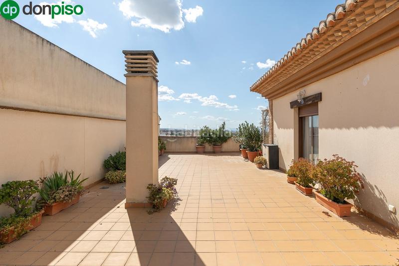 Foto 1a072c42-a669-47ea-973b-860b738495d9. Àtic amb calefacció aparcament a La Zubia Ciudad Zubia (La)