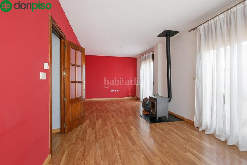 Foto 2417d093-0512-444e-95ee-8bbf48cf2b92. Àtic amb calefacció aparcament a La Zubia Ciudad Zubia (La)