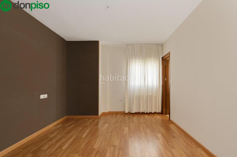 Foto 80792856-8aff-450e-b681-93302315bc7c. Àtic amb calefacció aparcament a La Zubia Ciudad Zubia (La)