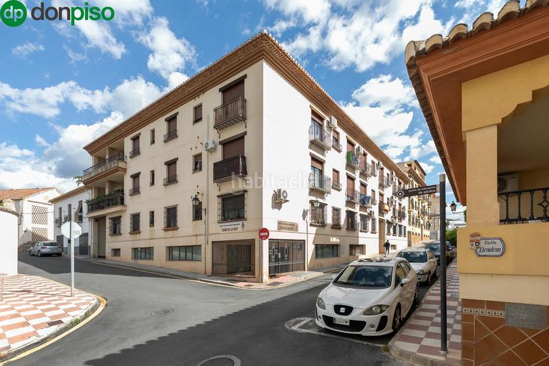 Foto bfc2631d-8519-44a4-8a36-e84a02ed7426. Àtic amb calefacció aparcament a La Zubia Ciudad Zubia (La)