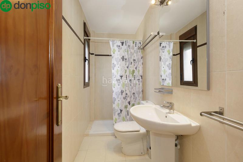 Foto de07ce35-df17-435c-9461-aa6ba7f5bd16. Àtic amb calefacció aparcament a La Zubia Ciudad Zubia (La)