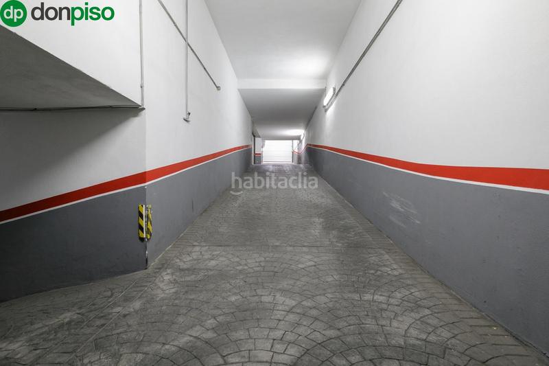 Foto ef4614c2-2c1a-4474-9693-13442e231684. Àtic amb calefacció aparcament a La Zubia Ciudad Zubia (La)