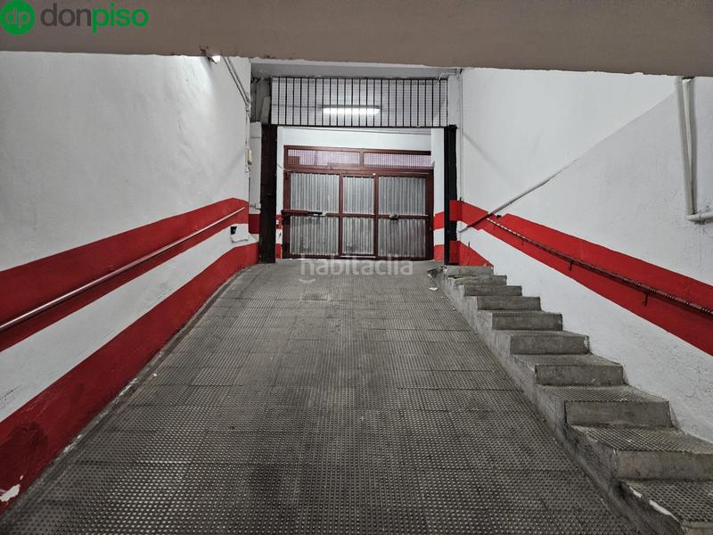 Foto e341b764-346a-476a-b1c2-176ebf00792d. Aparcament cotxe a Centro - Sagrario Granada