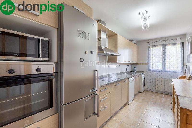 Foto 6be3fd9b-6569-4945-b40b-c575275aa81f. Piso en calle corona boreal 14 precioso piso a la entrada en Jun