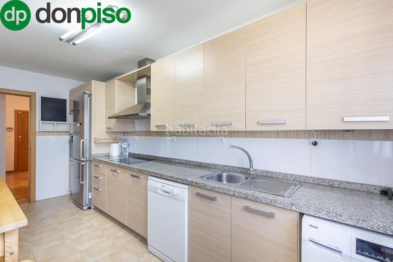 Foto 78a386b6-65bd-460f-95d7-aac3f1dcfa64. Piso en calle corona boreal 14 precioso piso a la entrada en Jun