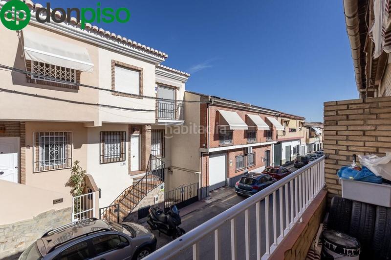 Foto 16787c18-ad9b-438f-860d-9fa03b872f53. Casa adossada a Poniente Armilla