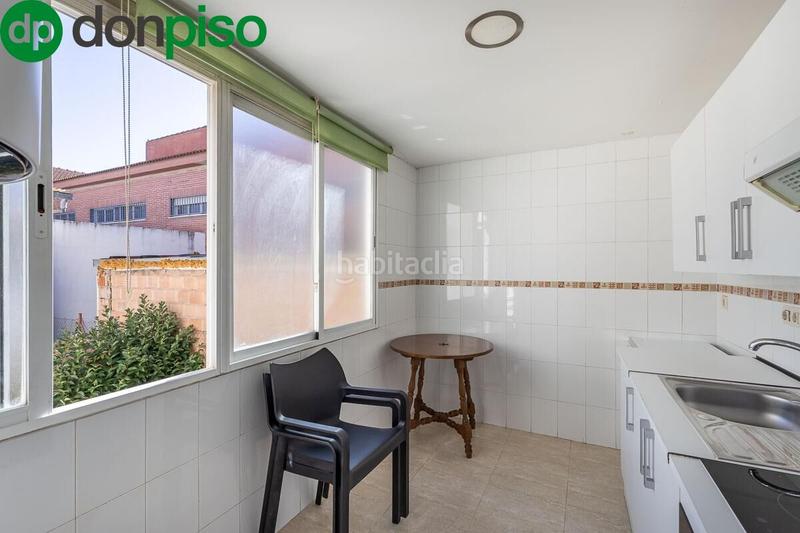 Foto 1f1a7087-37bd-44c2-8f10-3f346994ef20. Casa adossada a Poniente Armilla