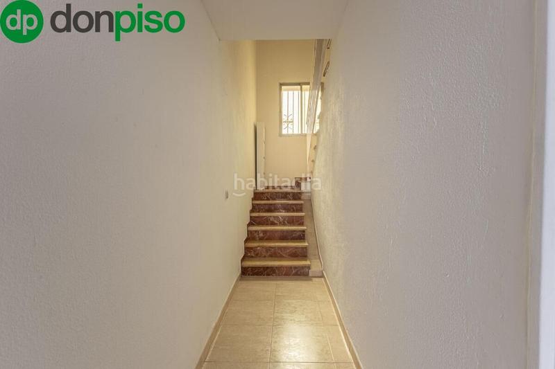 Foto 1f397540-cef3-4440-94f8-aaabd800efda. Casa adossada a Poniente Armilla