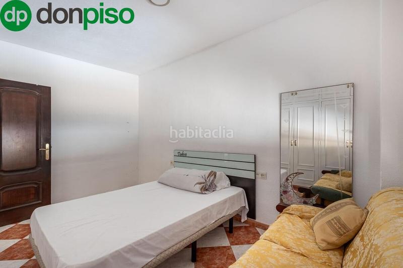 Foto 298302d5-f2fb-4b0f-b87c-4da8a7ecf262. Casa adossada a Poniente Armilla