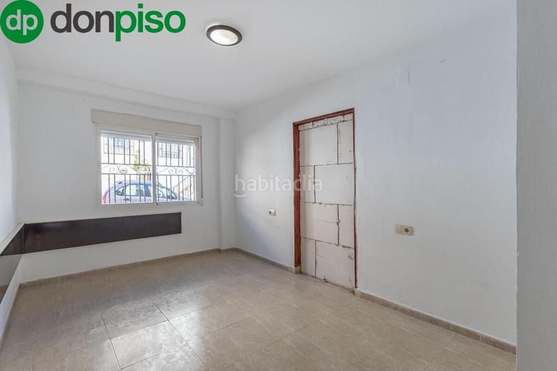 Foto 4c1e67a5-3404-4d89-bca1-b56f518a777a. Casa adossada a Poniente Armilla