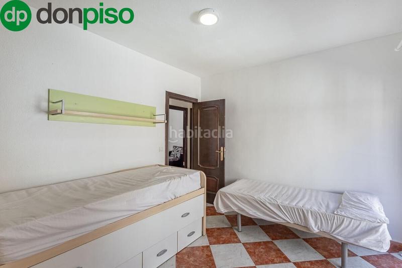 Foto 5ce1f189-2433-4e54-8af8-582e2732de06. Casa adossada a Poniente Armilla