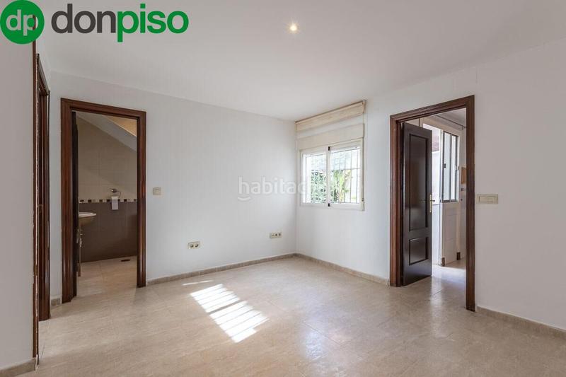 Foto 790f90e7-786c-4be0-86ad-dd543517140b. Casa adossada a Poniente Armilla