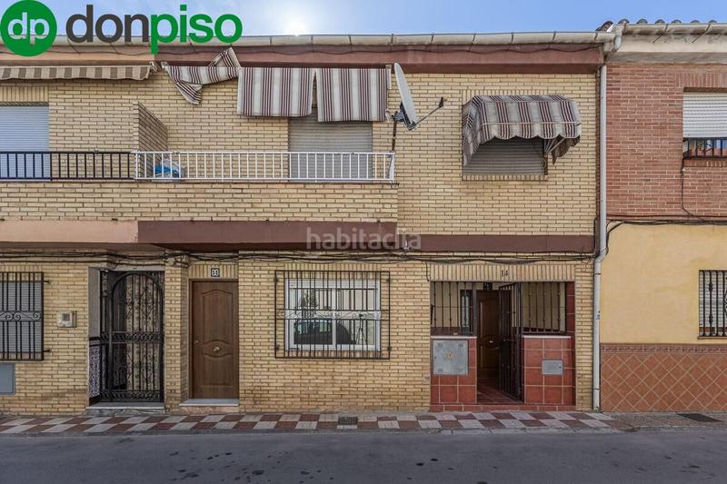 Foto f5d95f99-681a-415d-b596-9cc5fa53acb9. Casa adossada a Poniente Armilla