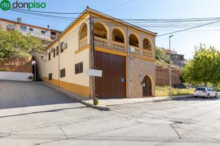 Casa  Calle ganivet. Venta de casa  local almacén de 145 m2 en iznalloz granada