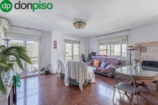 Piso  Calle jarreria. Piso 4 dormitorios en el corazón del realejo