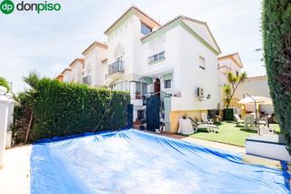 Casa aparellada  Pedro a alarcon. Tu nuevo hogar en churriana de la vega amplitud, comodidad y una