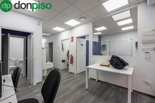 Local Comercial en Calle SANTA CRUZ