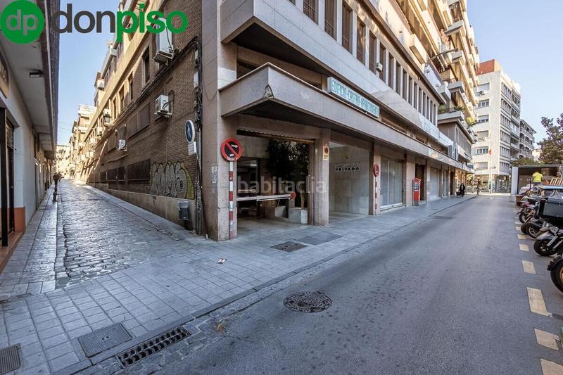Foto 7fe6c0c1-527c-4496-9f37-4f34f6c7fb6e. Local comercial local de 2 plantas en Centro - Sagrario Granada