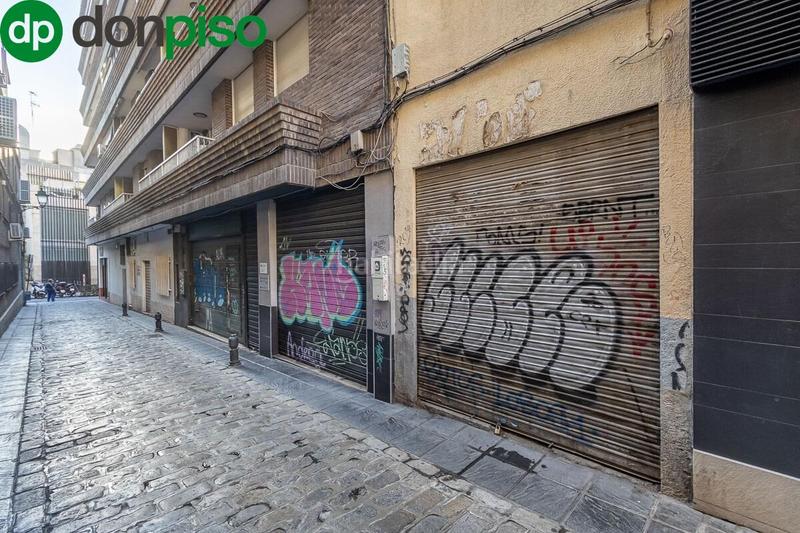 Foto 9d6f99d0-b82f-47a7-adc0-8b8b0a7b2b4e. Local comercial local de 2 plantas en Centro - Sagrario Granada