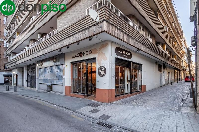 Foto b31e433e-4fcc-46fe-aa2f-aee2186be2a3. Local comercial local de 2 plantas en Centro - Sagrario Granada