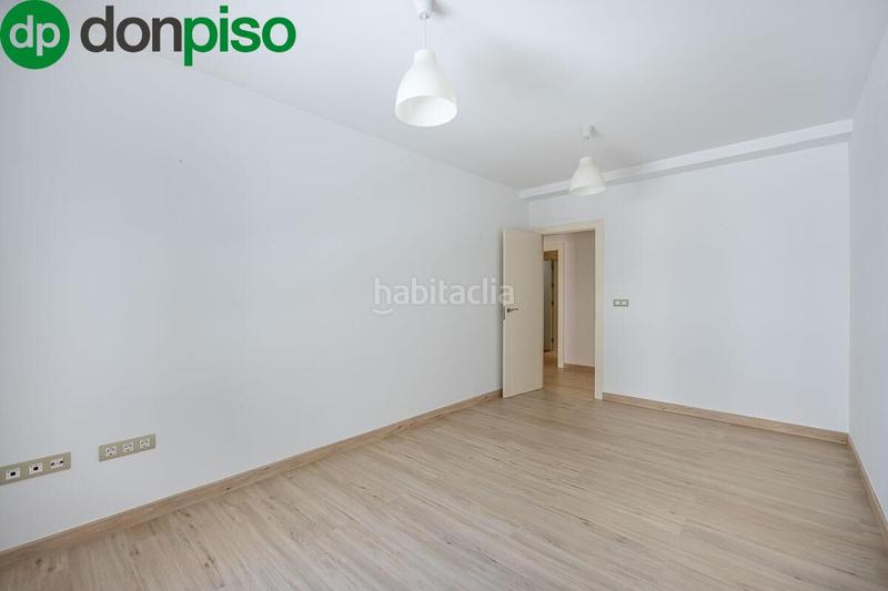 Foto 20042b12-927e-4764-9a84-c5c5ea924189. Pis a calle dinamarca 5 a Huétor Vega