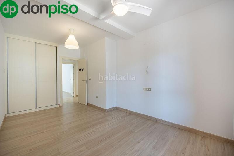 Foto 3865f66c-aa85-4227-9761-7e8e73b83094. Pis a calle dinamarca 5 a Huétor Vega