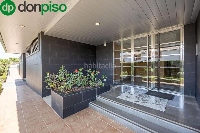 Foto 3b773d7d-572e-42dc-8799-19bfd98cd13f. Pis a calle dinamarca 5 a Huétor Vega