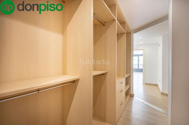 Foto 42a037c0-12c9-453e-9b05-85ae209cd832. Pis a calle dinamarca 5 a Huétor Vega