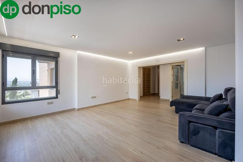 Foto 5e80cb55-6d6f-4b1c-8172-aba7afad7016. Pis a calle dinamarca 5 a Huétor Vega