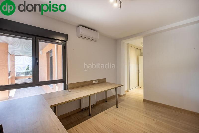 Foto 6416d47e-17a5-4764-a935-636b9d4fb49a. Pis a calle dinamarca 5 a Huétor Vega